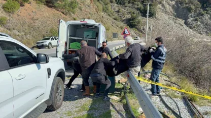 Antalya’da karayolu kenarında cesedi bulunan kadının kimliği belli oldu