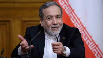 Arakçi: "(İran’daki protestolar) Verilerimizin doğruluğunu sorgulayan biri varsa kanıt paylaşsın"