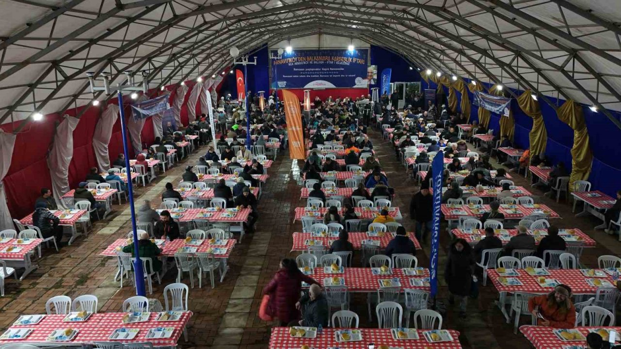 Arnavutköy Belediyesi’nden Kosova’da bin 500 kişilik "Kardeşlik Sofrası"