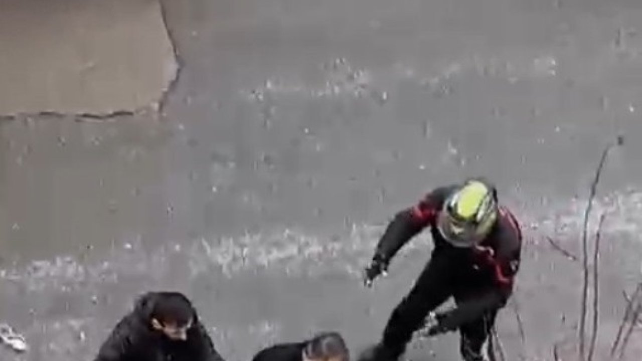 Ataşehir’de yol verme tartışması sopalı kavgaya dönüştü