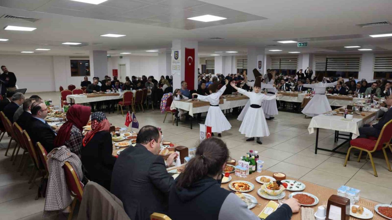 Atatürk Üniversitesi özel vakıf okulları ailesi iftar sofrasında buluştu