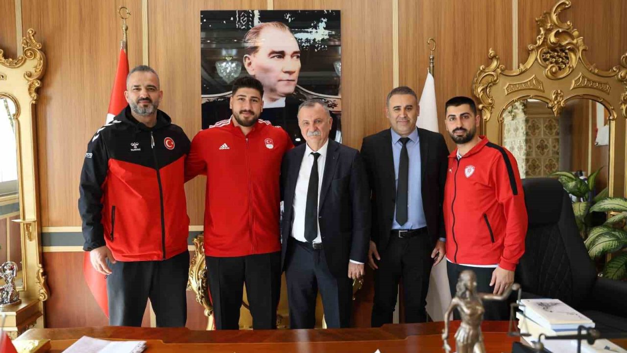 Avrupa Şampiyonu Mert Şişmanlar Yunusemre Belediyespor’da