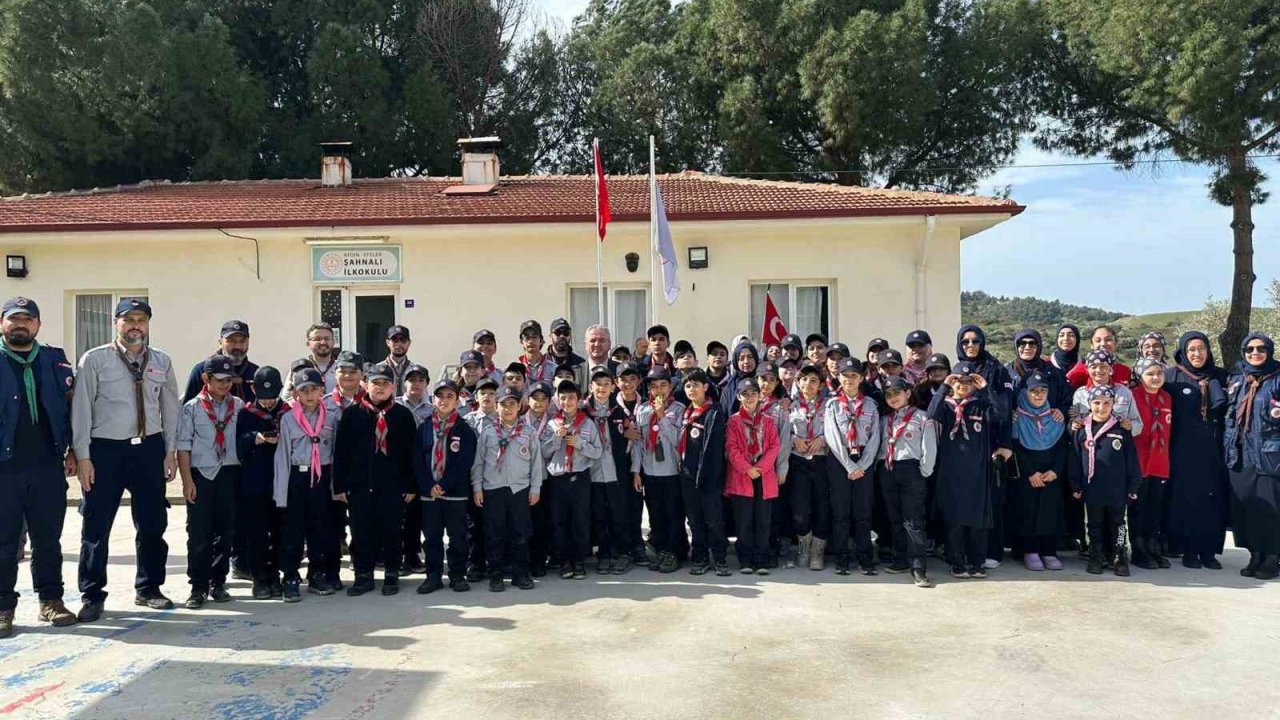 Aydın Diyanet İzcilik Kampı’nda 40 öğrenci İzcilik Yemini etti