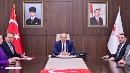 Aydın’da ambulans ve istasyon binası bağışı