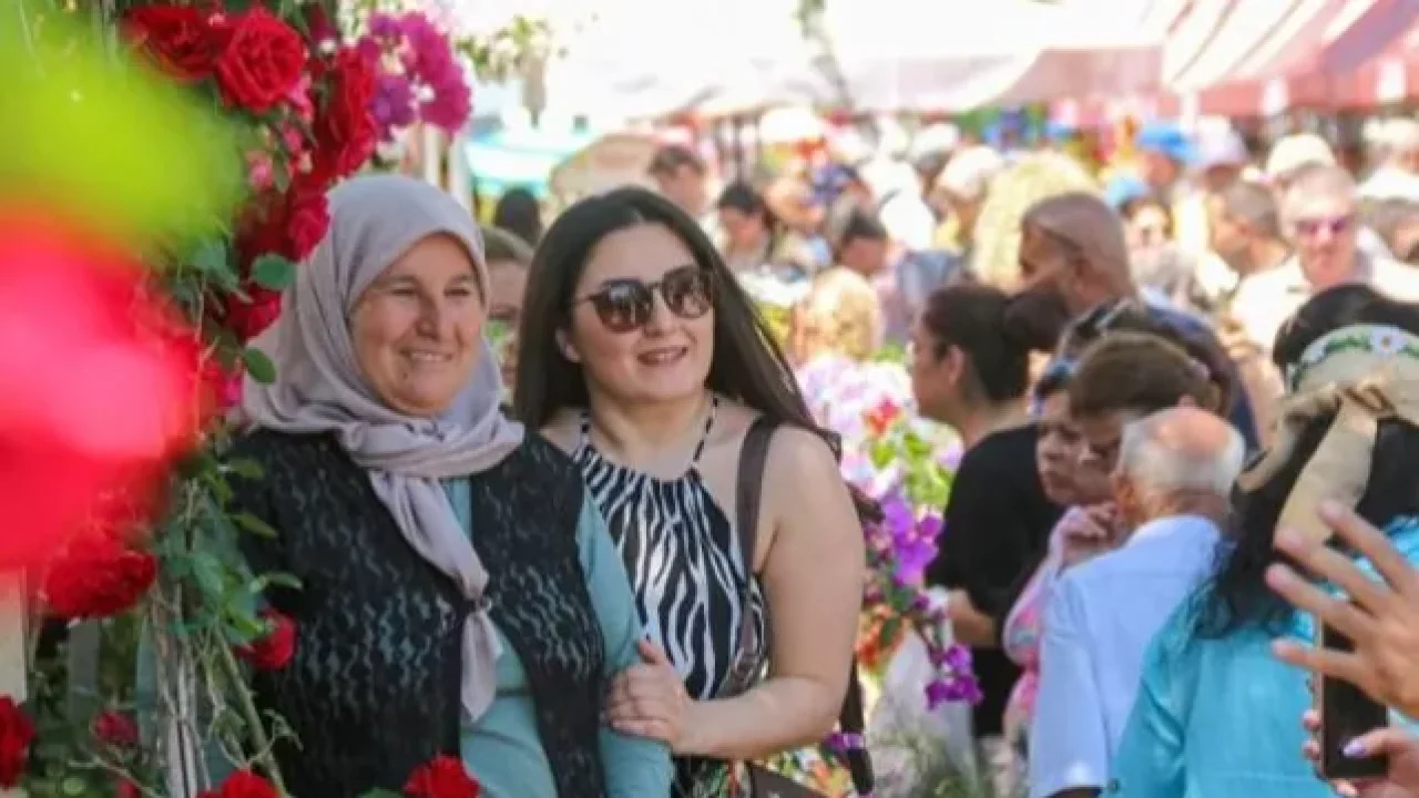 "Baharın Başkenti" Bayındır, 27. Uluslararası Çiçek Festivali'ne Hazırlanıyor