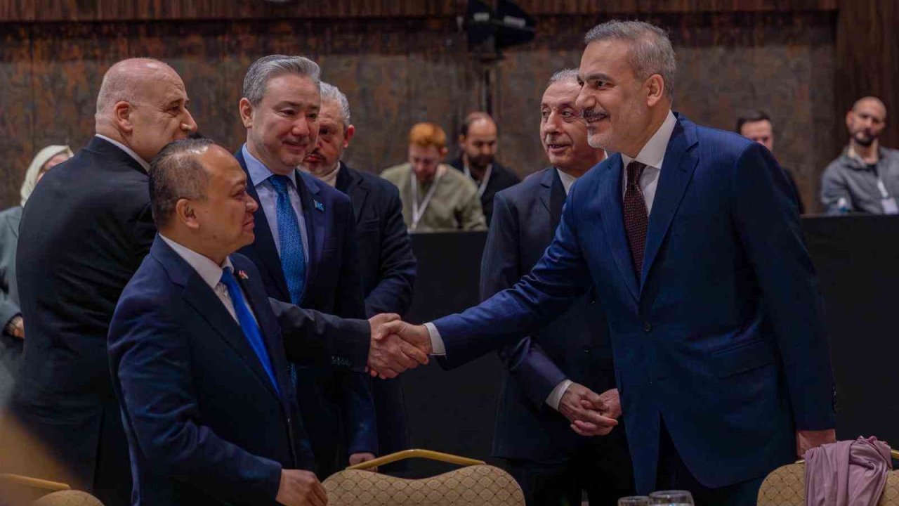 Bakan Fidan, İİT üyesi ve gözlemcisi ülkelerin büyükelçileriyle iftarda bir araya geldi