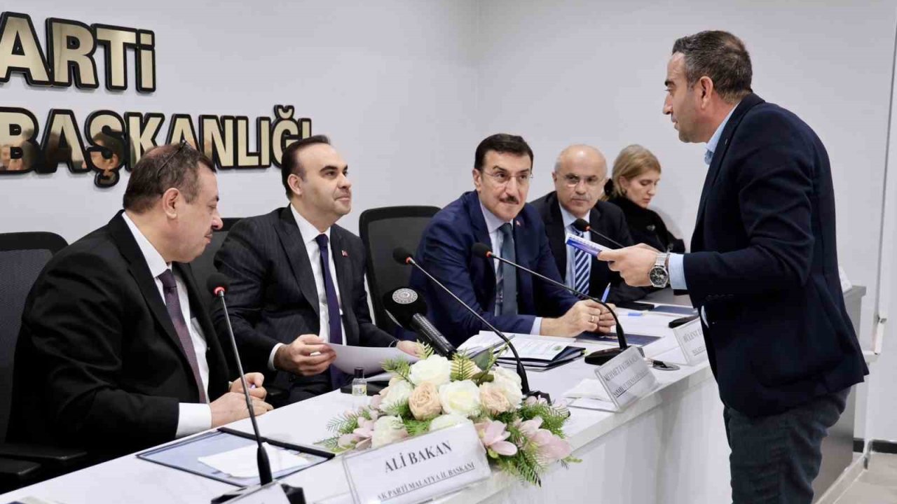 Bakan Kacır’a Akçadağ’ın Küçük Sanayi Sitesi projesi sunuldu