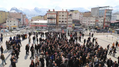 Bakan Yardımcısı Çelik Hakkari’den ayrıldı