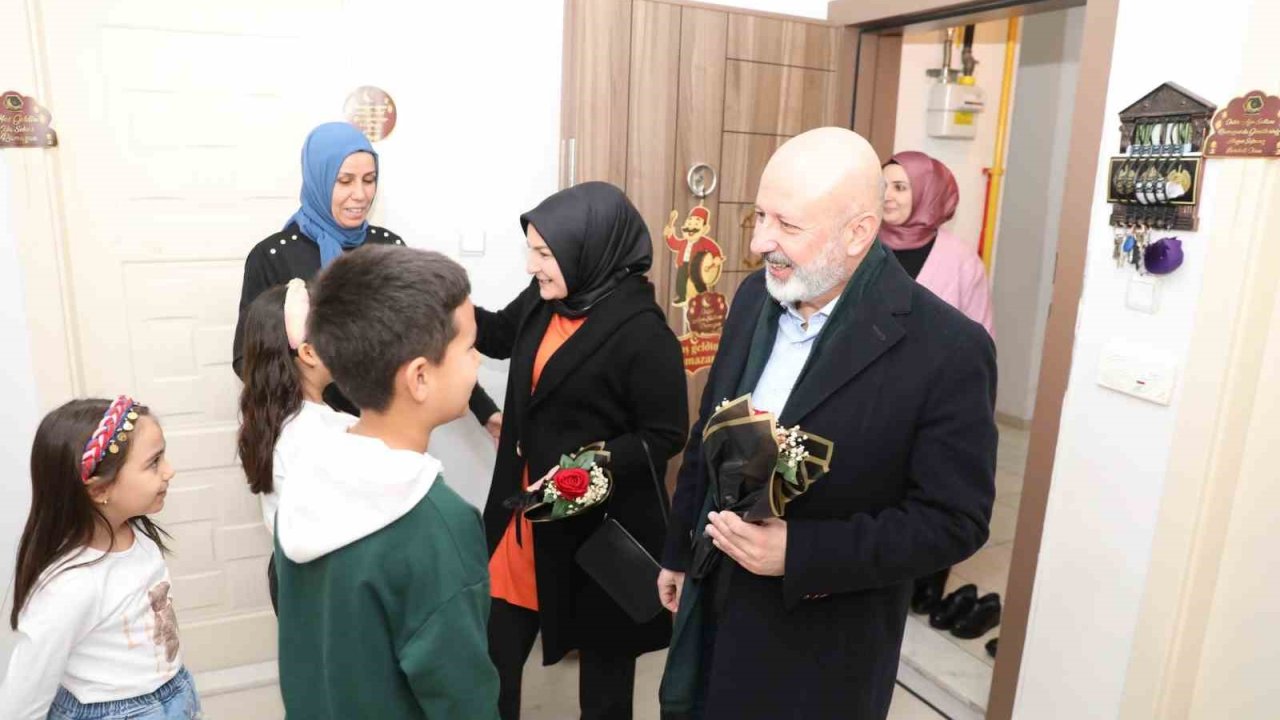 Başkan Çolakbayrakdar: "Büyük bir aile olmanın mutluluğunu iftar sofralarında yaşıyoruz"