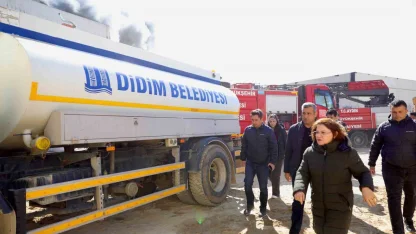 Başkan Gençay, yangın sürevini sahada takip etti