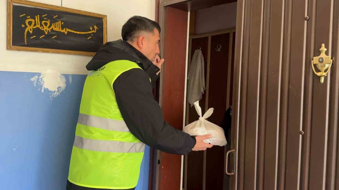 Başkan Özdoğan’dan Hacılar’da Ramazan dayanışması