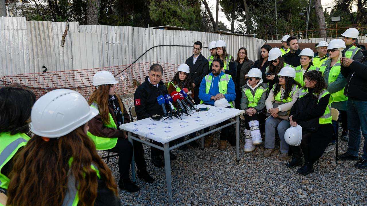 Başkan Tugay: Bekleyen altyapı kredileri İzmir’in canını yakıyor