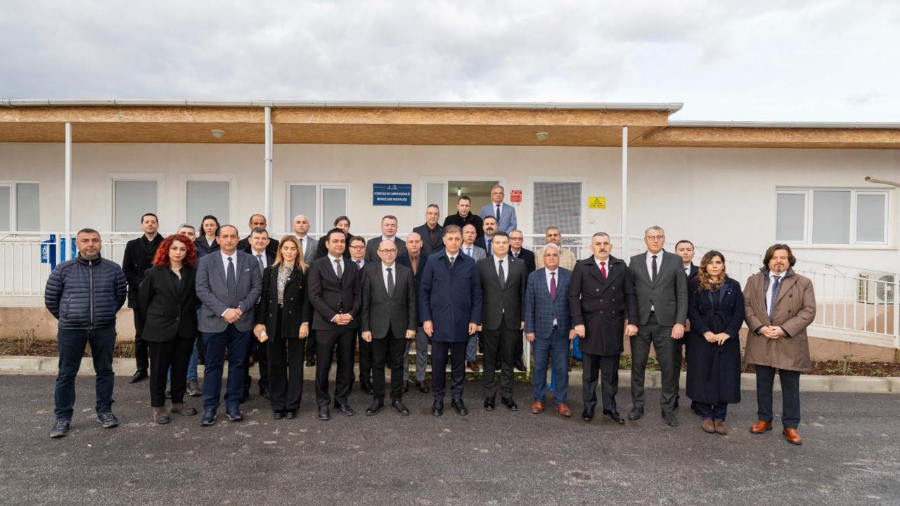 Başkan Tugay güne ESHOT atölyesinde başladı