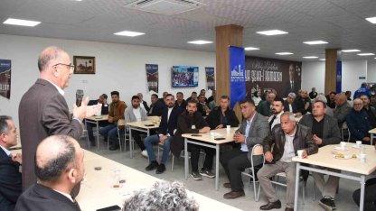 Başkan Yapar, mahalle muhtarlarıyla iftar programında bir araya geldi