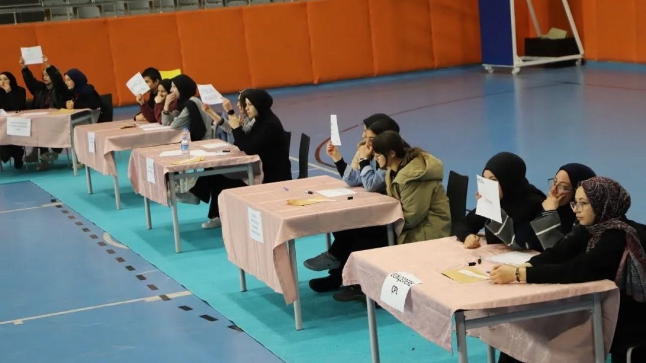 Bayburt’ta liseler arası "Bayburt" konulu bilgi yarışması düzenlendi