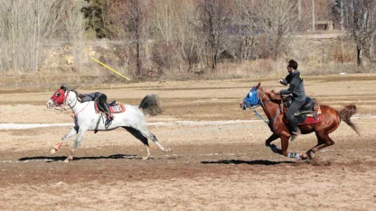 Bayburt’un kurtuluşunun 108’inci yılında cirit gösterisi düzenlendi