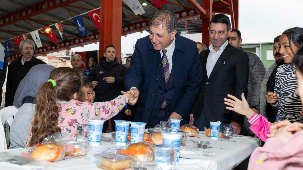 Bayraklı'da gönüller aynı sofrada buluştu