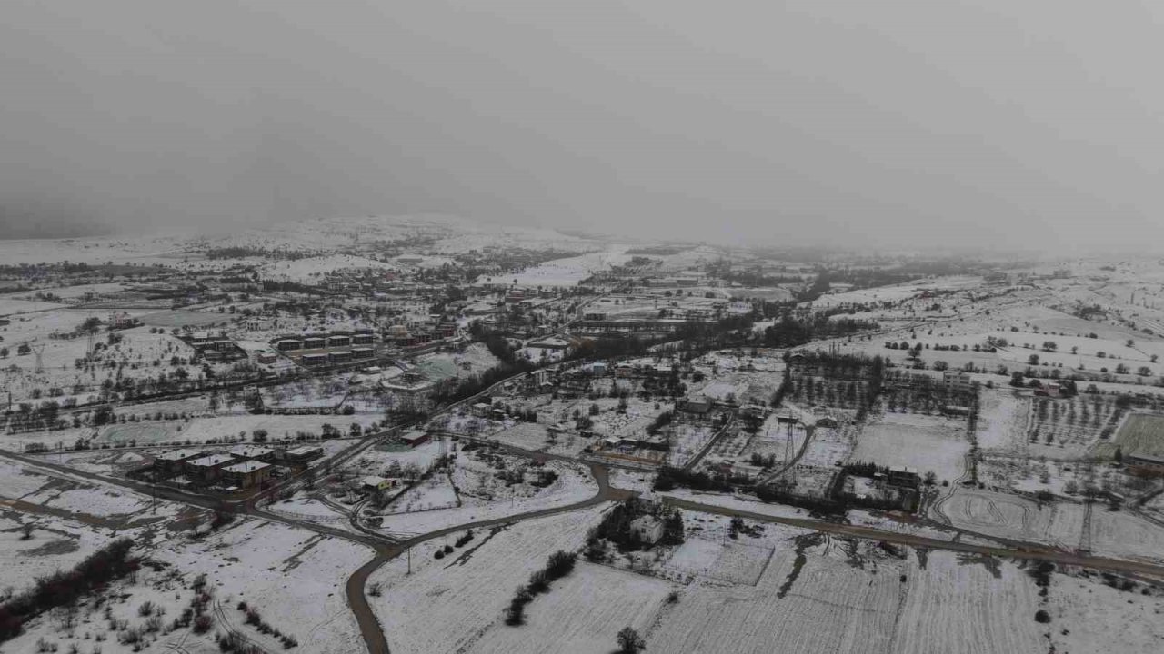 Beyaza bürünen Elazığ havadan görüntülendi