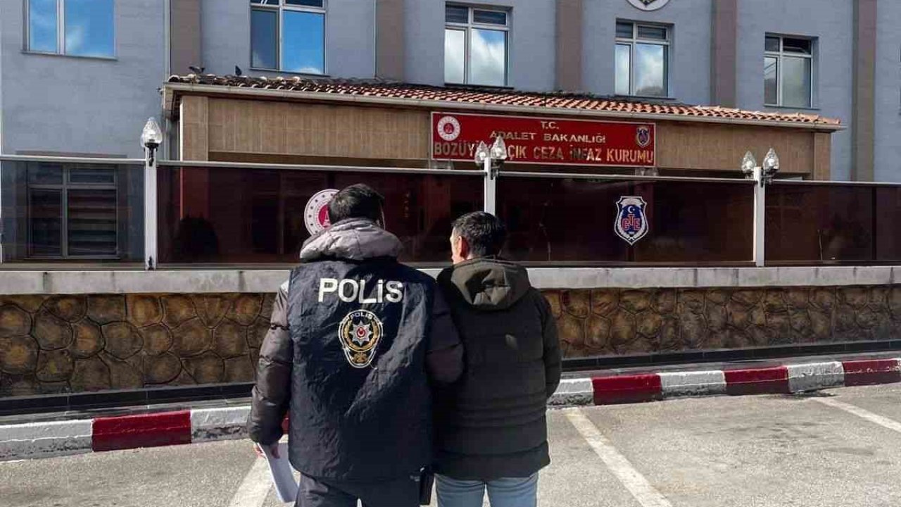 Bilecik’te 17 dosyadan 23 yıl hapis cezası bulunan şahıs yakalandı