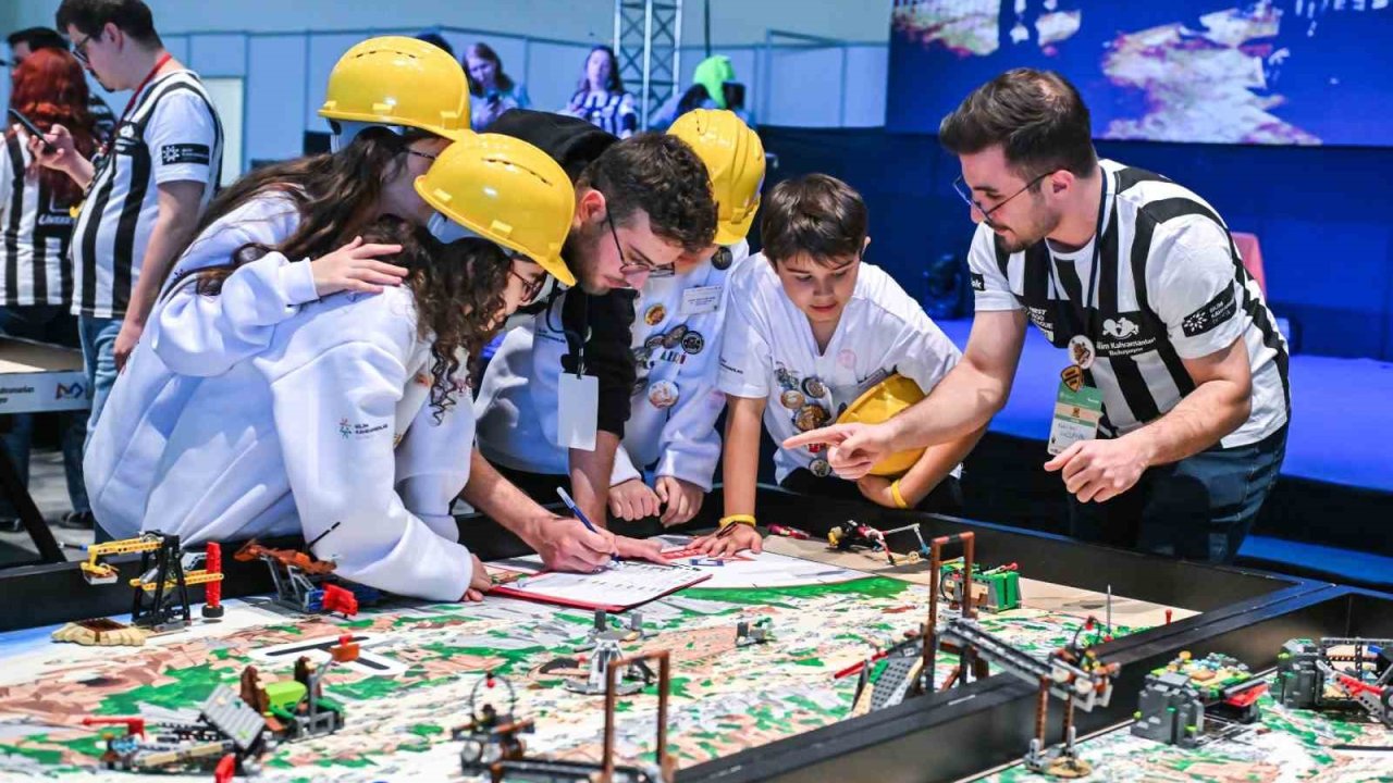 Bilim Kahramanları Fuar İzmir’de buluştu