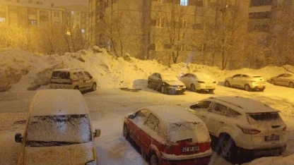 Bitlis’te gece yarısı kar yağışı etkisini arttırdı