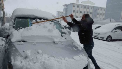 Bitlis’te kar mesaisi