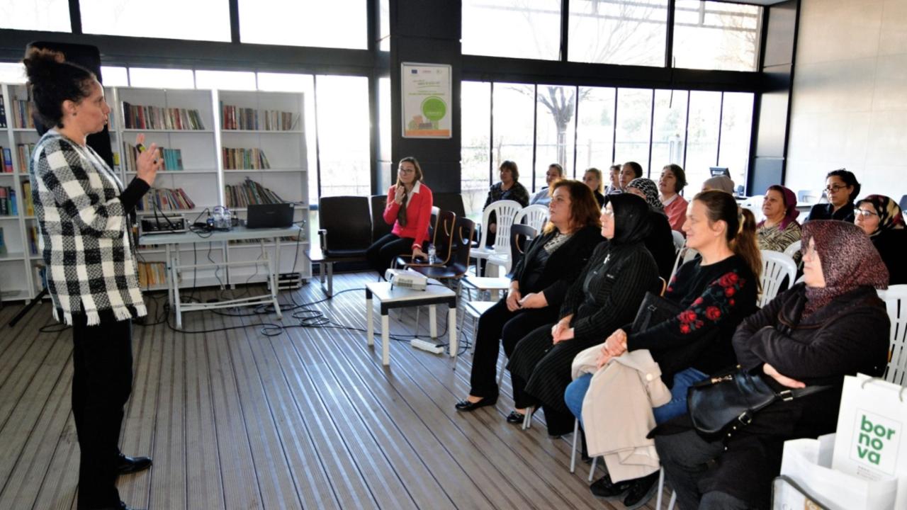 Bornova’da kadınlar hem üretiyor hem bilinçleniyor