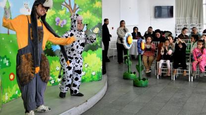 Bornova’da yarıyıl tatili tiyatroyla şenlendi