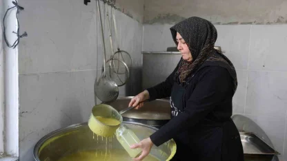 Bu köyde iftar vakti evlerde yemek pişirmek yasaklandı