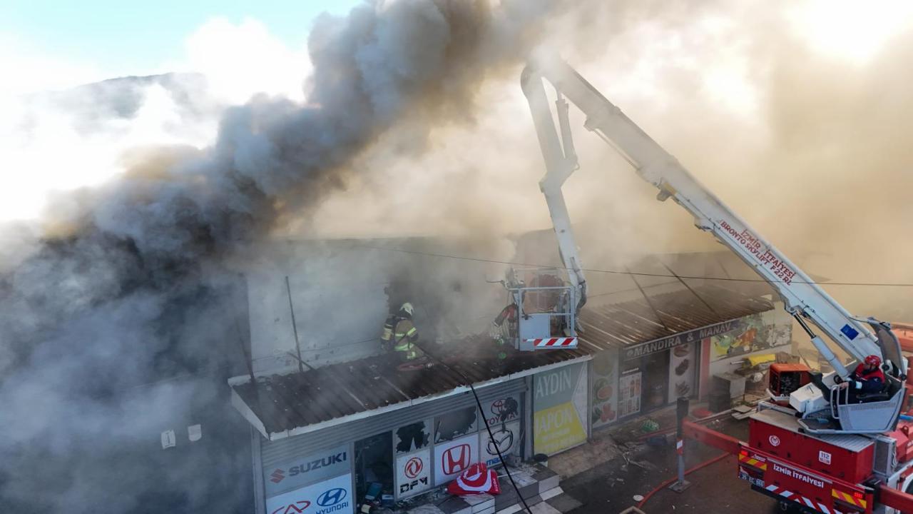 Buca’daki işyeri yangını kontrol altına alındı