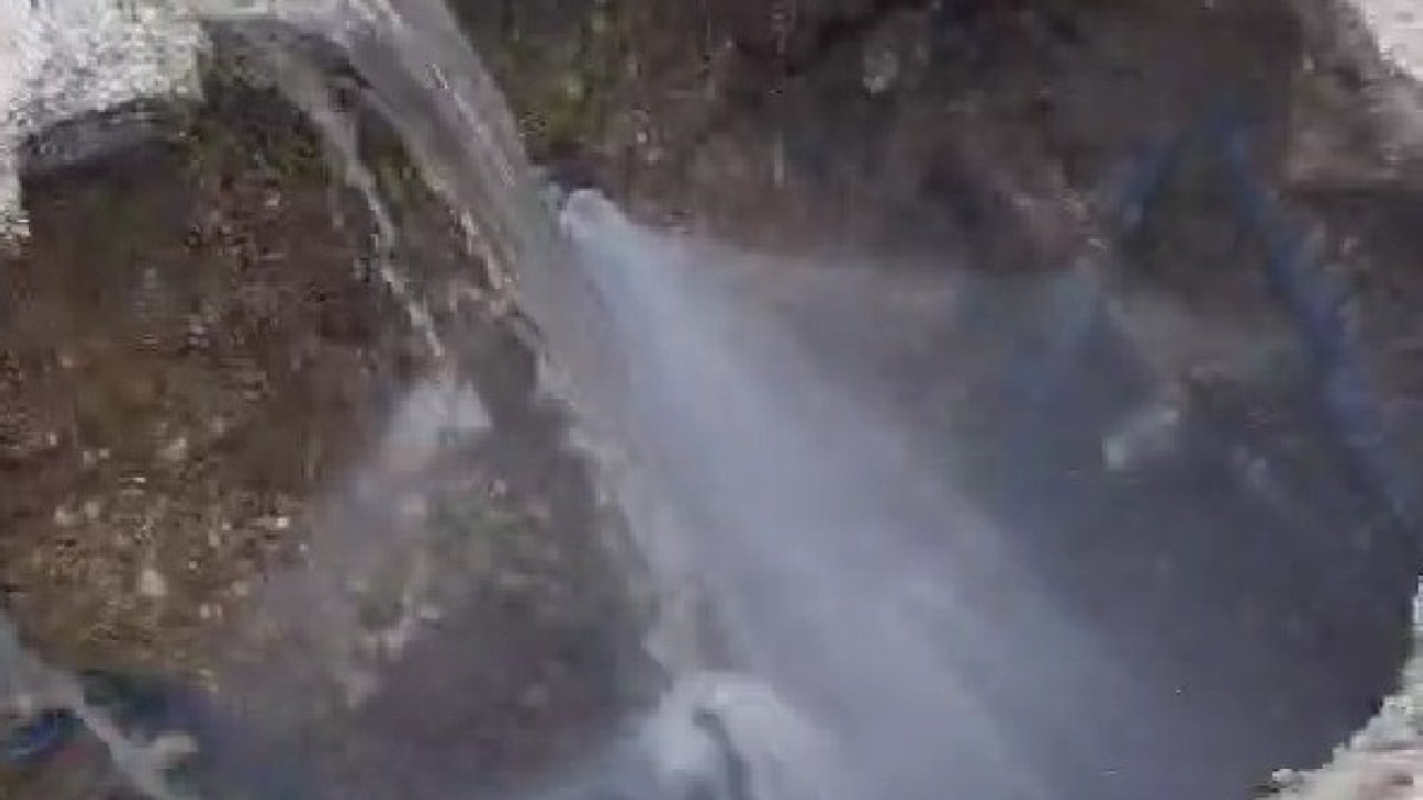 Buldan’da çöken tarihi yol yapılan onarım sonrası tekrar çöktü