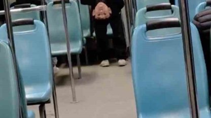 Bursa’da gençlerin metroda tehlikeli oyunu kameraya yansıdı