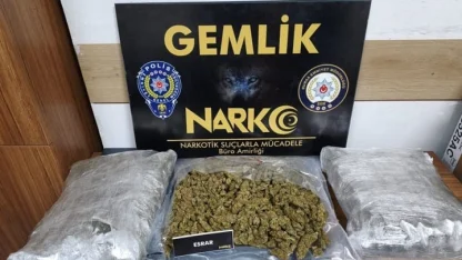 Bursa’da zehir tacirine büyük darbe: 3,7 kilo esrar ele geçirildi