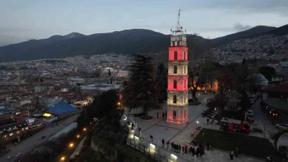 Bursalılara iftar ve sahuru ses bombası ile haber veriyorlar