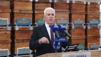 Büyükşehir’den arıcılara kovan desteği