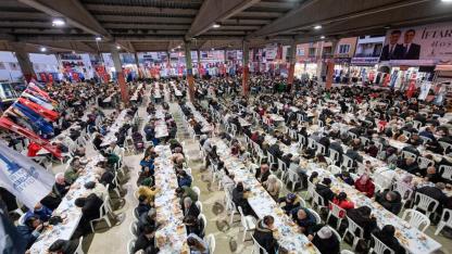 Büyükşehir’in bereket sofrası Torbalı’da...Torbalı iftarında Ayrancılar’a altyapı müjdesi