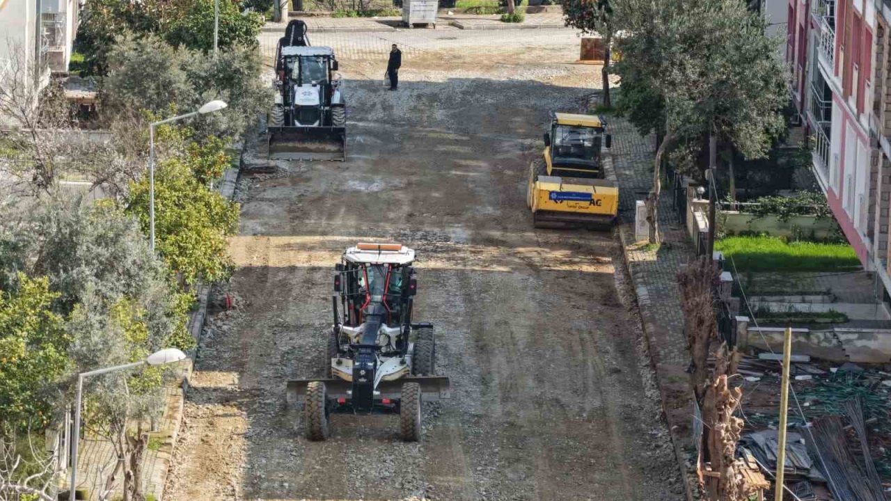 Büyükşehir’in yol yenileme çalışmaları sürüyor