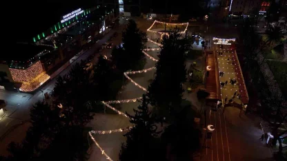 Çark Caddesi Ramazan ayına özel led ışıklarla süslendi