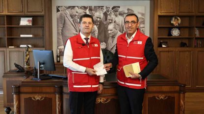 Çekmeköy Belediye Başkanı Orhan Çerkez ve eşinden Gazze’ye destek