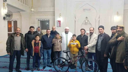 Çermik’te başarılı öğrencilere bisiklet ve akıllı saat hediye edildi