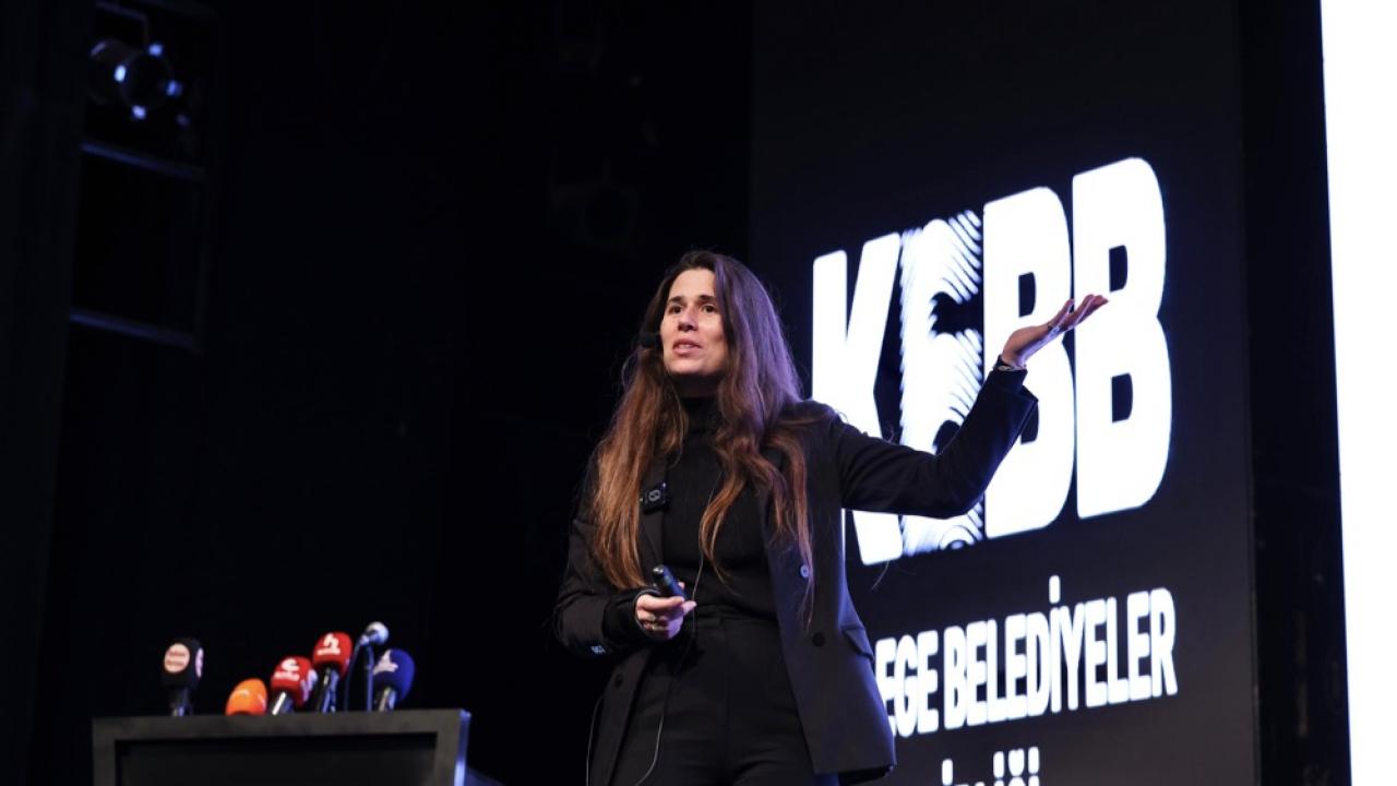 Çeşme Belediye Başkanı Lâl Denizli, “İzmir’de Afet” söyleşisinde Çeşme’nin afet hazırlık modelini anlattı