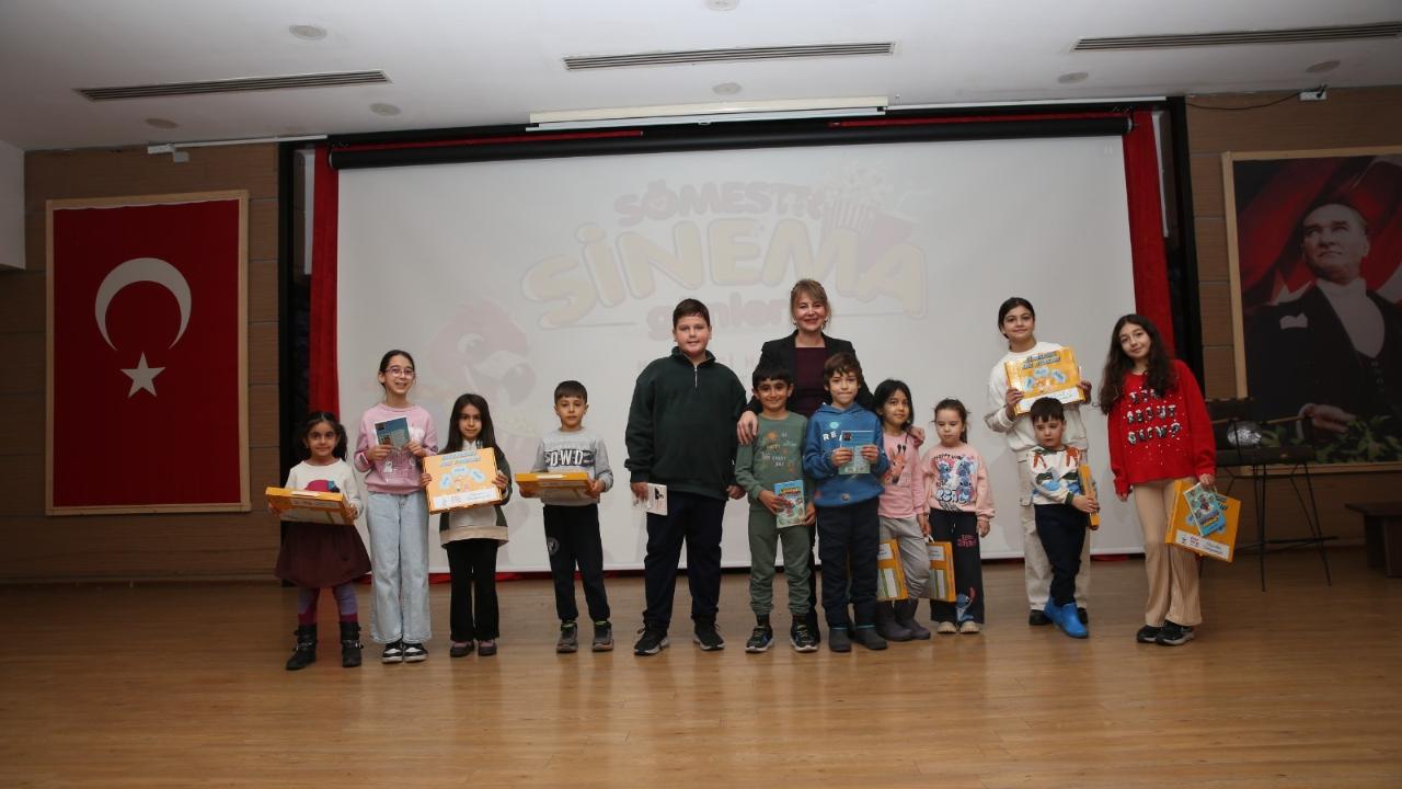 Çiğli’de Sömestr Tatili Sinemayla Şenlendi: 7 Bin 500 Çocuk Beyaz Perdeyle Buluştu