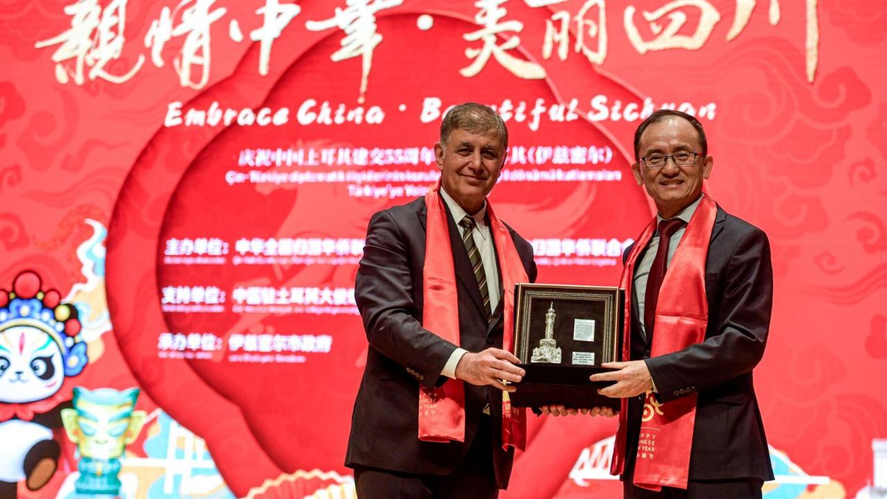 Çin Yeni Yılı İzmir’de kutlandı