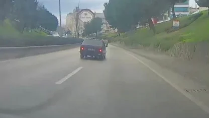 Çocukların üzerine araç sürdü, hiçbir şey olmamış gibi devam etti.. O anlar kamerada