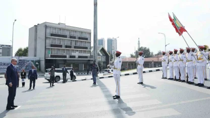 Cumhurbaşkanı Erdoğan, Etiyopya’da Adva Zafer Anıtı’na çelenk koydu