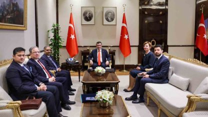 Cumhurbaşkanı Yardımcısı Yılmaz: "Türkiye olarak D-8’in etkinliğini artıracak bu dönüşüm sürecine samimi ve güçlü destek vermeye devam edeceğiz"