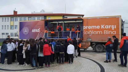 Deprem Simülasyon Tırı Atakum’da