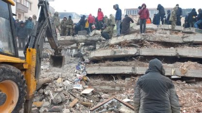 Depremde yıkılan pasaj davasında beraat kararı