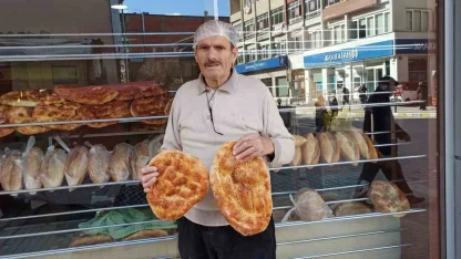 Devrek’te Ramazan pidesi vatandaşların tüketimine sunulmaya başlandı