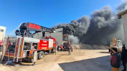 Didim sanayisindeki yangın korkuttu